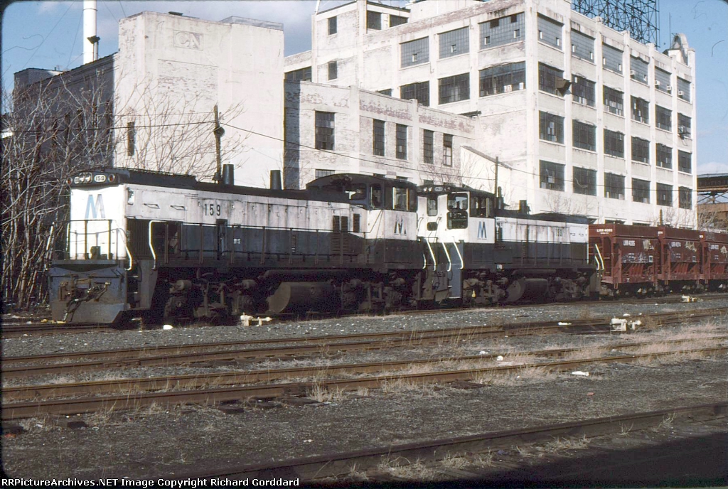 LIRR MP15 ACs in Yard A